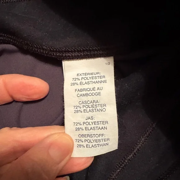 Vuori Dark Camouflage Leggings - Picture 5 of 6